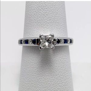 Gorgeous 18K white, diamond & sapphire ring. Sz 7